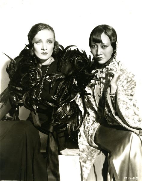 Marlene Dietrich and Anna May Wong in Shanghai Express - Flashbak