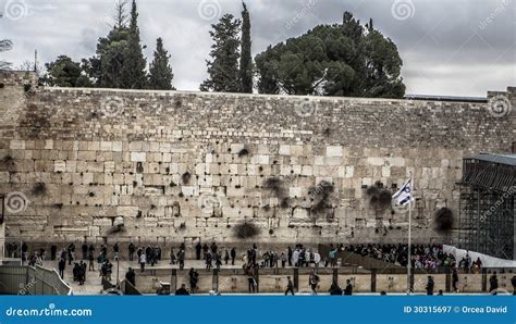 The wailing Wall editorial photography. Image of praying - 30315697