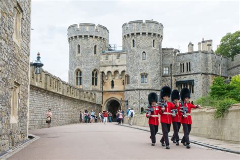 Private Tour to Stonehenge and Windsor Castle from London - Tailored Tours