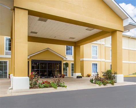 Comfort Inn Poplar Bluff North in Poplar Bluff, MO (Hotels & Motels) - 573-686-5200 | ABLocal.com