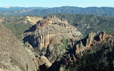 High peaks trail (Pinnacles National Park) - dismal wilderness