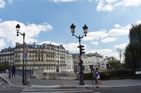 Street View of Paris, France. Editorial Photography - Image of district, outdoor: 198670977