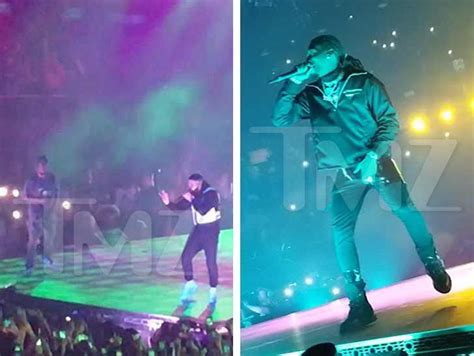 Travis Scott Features Drake, Quavo and Offset at Astroworld Concert at ...