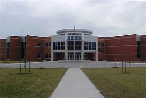 File:Holy Trinity Catholic High School(Simcoe).jpg - Wikipedia, the free encyclopedia