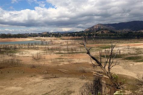 Lake Eildon only half full for opening of boating season because of ...