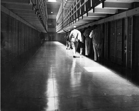 Alcatraz Prison: 44 Historic Photos Of America's Most Notorious Lockup