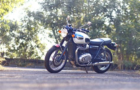 Triumph Bonneville T100: Road Test Review | BikeDekho