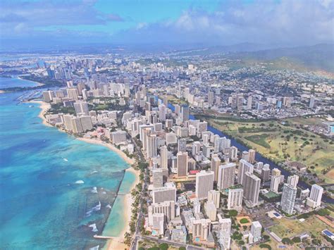 Honolulu or Lahaina? Which City Offers the Most Aloha for Your Money