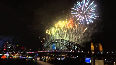 Countdown to 2014 in Sydney - YouTube