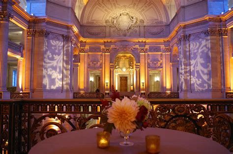 See San Francisco City Hall, a beautiful Bay Area wedding venue. Find prices, d… | Bay area ...