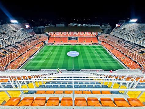 Valencia Matchday Experience and Stadium Tour - Only By Land