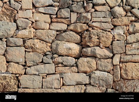 Rubble wall hi-res stock photography and images - Alamy