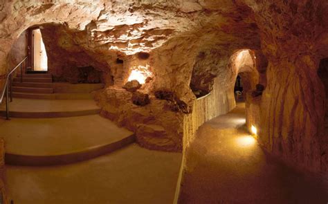 You Can Sleep Underground At This Coober Pedy Hotel