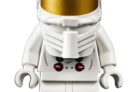 LEGO Creator Expert 10266 NASA Apollo 11 Lunar Lander officially announced