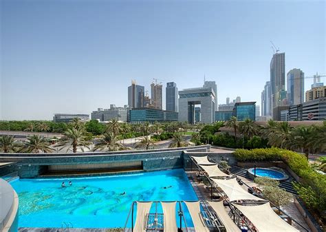 Luxury Hotels: Jumeirah Emirates Towers