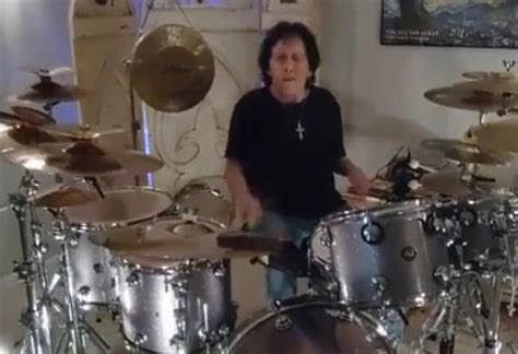 Original KISS Drummer PETER CRISS Rings In 2022 By Sharing Video Of New Drum Solos ...