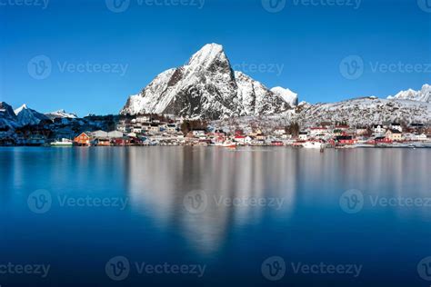 Winter in Reine, Lofoten Islands, Norway. 16109659 Stock Photo at Vecteezy