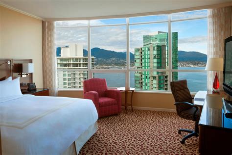 Hotel in Downtown Vancouver, BC | Vancouver Marriott Pinnacle Downtown Hotel