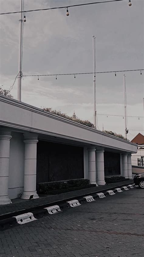 Tugu pahlawan | Minimalist, Structures, Sidewalk