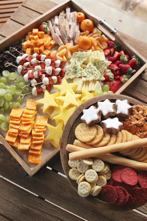 Holiday Cheese Platter for Kids - SevenLayerCharlotte | Appetizers for ...