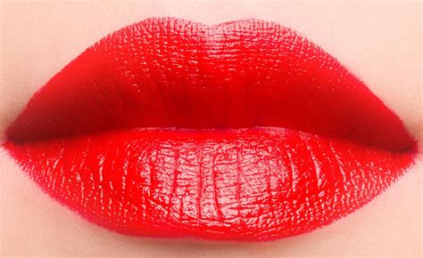 We Tried This Universal Red Lipstick on 6 Different People http://feedproxy.google.com/~r ...