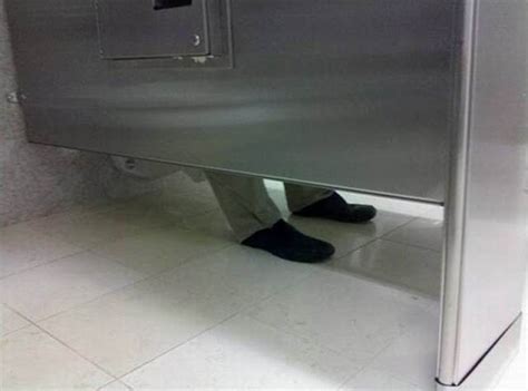 Two Toilet Pranks (6 pics) - Izismile.com