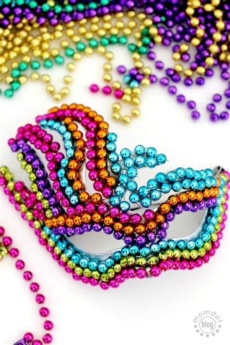 DIY Mardi Gras Mask