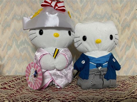 麥當勞 Hello Kitty School Uniform 學校制服 - 娃娃 玩偶 布偶 on Carousell