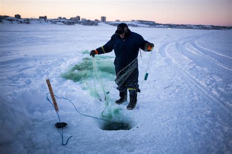 Ice Roads Ease Isolation in Canada’s North, but They’re Melting Too Soon - The New York Times