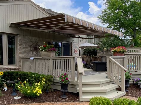 Deck Awnings | Motorized & Retractable | Marygrove Awnings