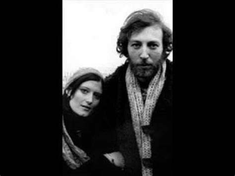 Richard and Linda Thompson - Dark End Of The Street (Live) - YouTube