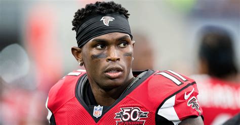 Julio Jones Loses $150k Diamond Earring In Lake, Hires Entire Dive Team ...