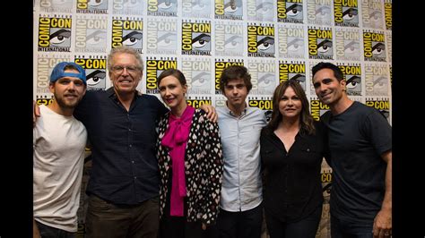 Bates Motel Cast Talk About Their Final Season | San Diego Comic Con - YouTube