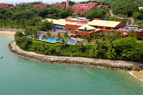 Las Brisas Huatulco superará tus expectativas | Playa, Vegetacion, Bahía