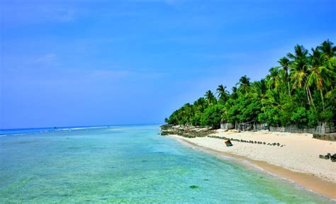 Lakshadweep vs Maldives - Choose Your Island Adventure | AbhiBus Travel ...