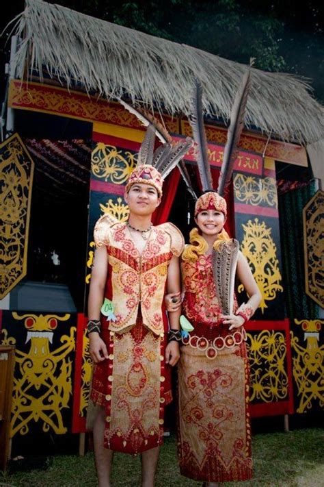 Pakaian Adat Suku Dayak Kalimantan Tengah - Pakaian Adat