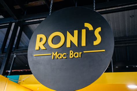 Roni’s Mac Bar brings unique take to culinary classic - The Baylor Lariat