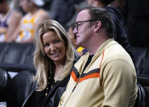 Lakers owner Jeanie Buss engaged to comedian Jay Mohr