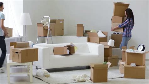 Moving boxes Brooklyn for cheap relocation | Big Apple Movers NYC