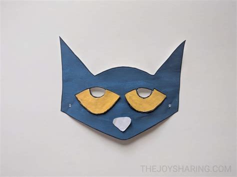 DIY Pete The Cat Costume For Kids - The Joy of Sharing