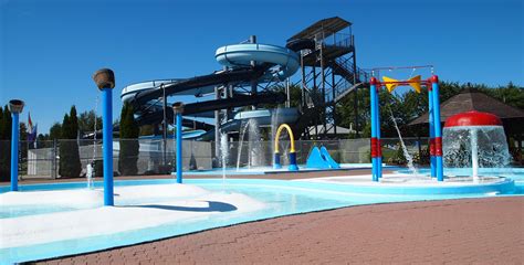 Cedar Park Water Park Fun, Bowmanville Ontario, Water Slides