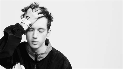 Troye Sivan Wallpapers Images Photos Pictures Backgrounds - DaftSex HD