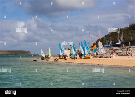 Rock beach, Cornwall, England Stock Photo - Alamy