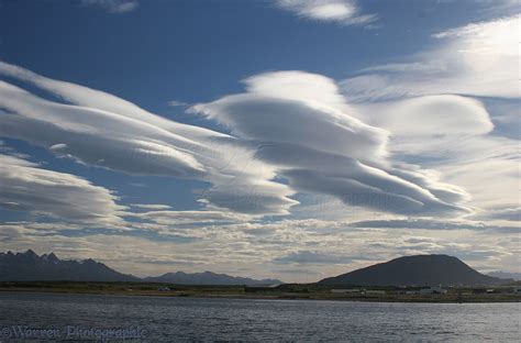 Lenticular clouds photo WP11949