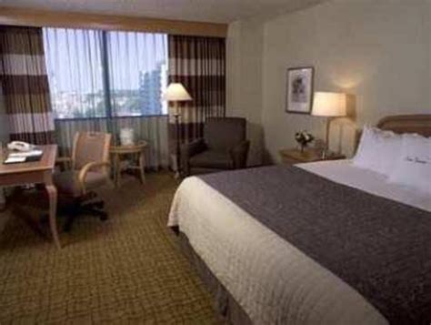 Best Price on Doubletree Tulsa Downtown Hotel in Tulsa (OK) + Reviews!