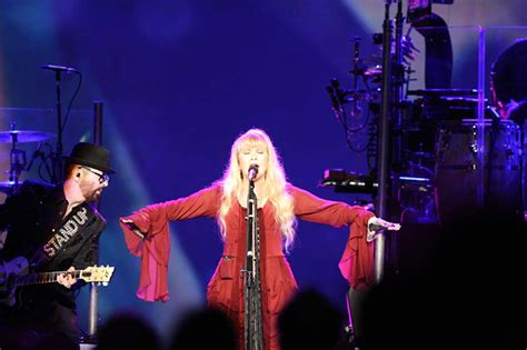 The 5 Best Fleetwood Mac Songs With Stevie Nicks