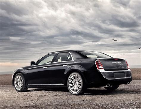 Chrysler 300 Photos and Specs. Photo: Chrysler 300 models and 24 perfect photos of Chrysler 300