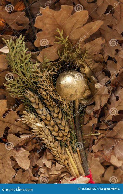 Yule-log, badnjak stock image. Image of decor, house - 161358227