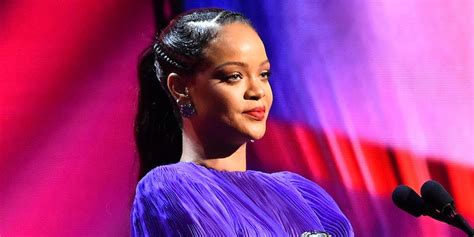 Rihanna Drops Lawsuit Against Her Father for Name Misuse | Pitchfork