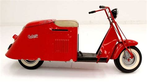 Take A Ride On This 1950 Cushman Step-Through Scooter | Motorious